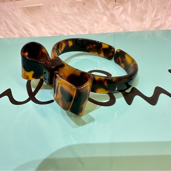 Paul Smith Acrylic Ribbon Bracelet/Bangle - Picture 1 of 6